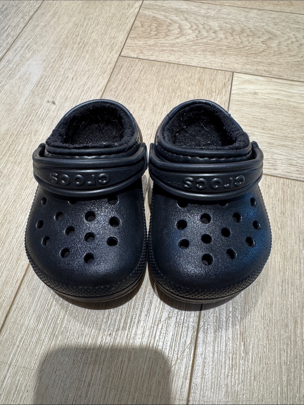 CROCS Kids Black Fuzzy Lined Clog